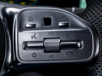 Mercedes-Benz EQC 400 4M AMG Navi Distronic AHK Memory Kamera