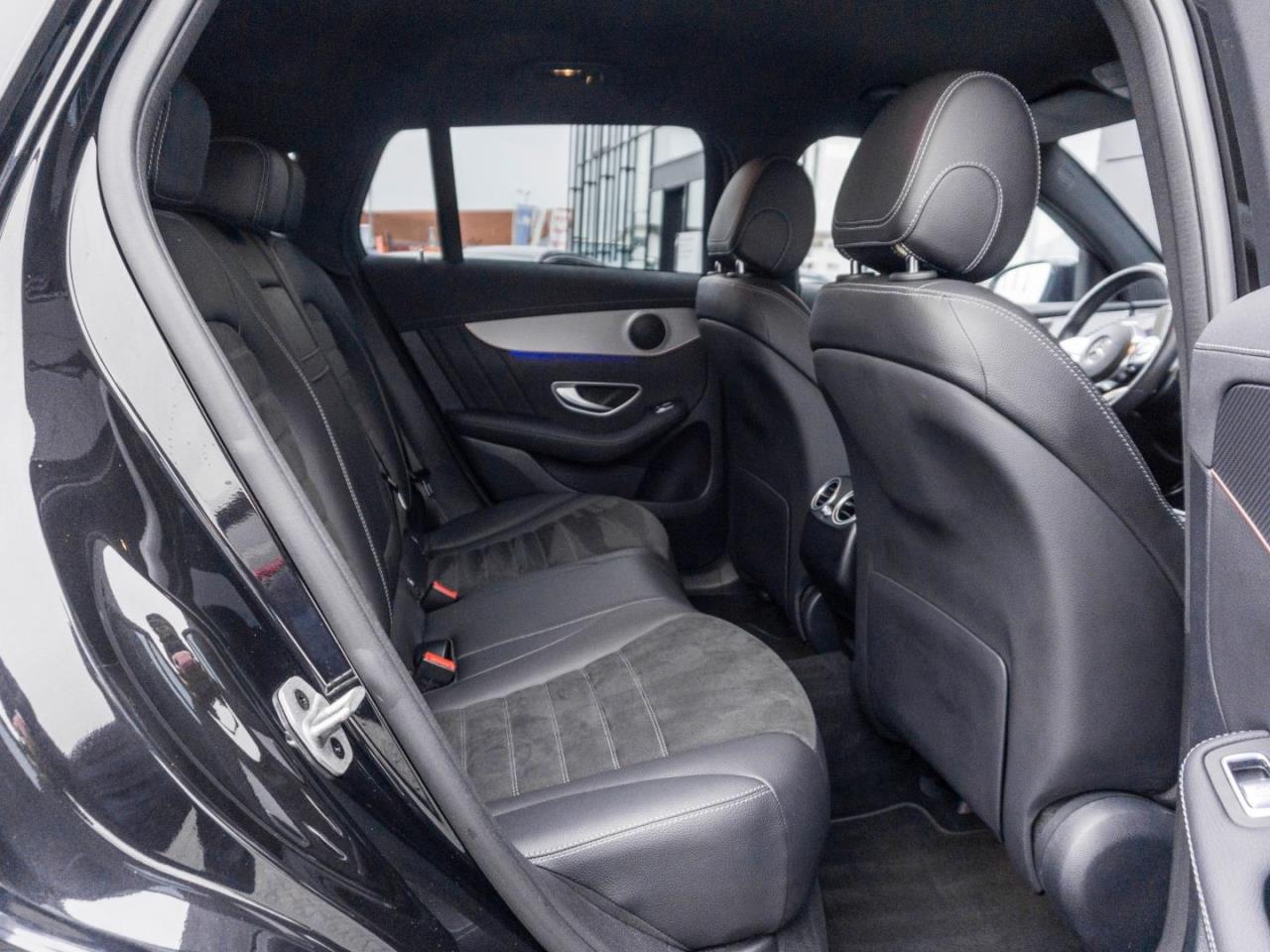 Mercedes-Benz EQC 400 4M AMG Navi Distronic AHK Memory Kamera