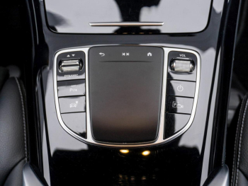 Mercedes-Benz EQC 400 4M AMG Navi Distronic AHK Memory Kamera