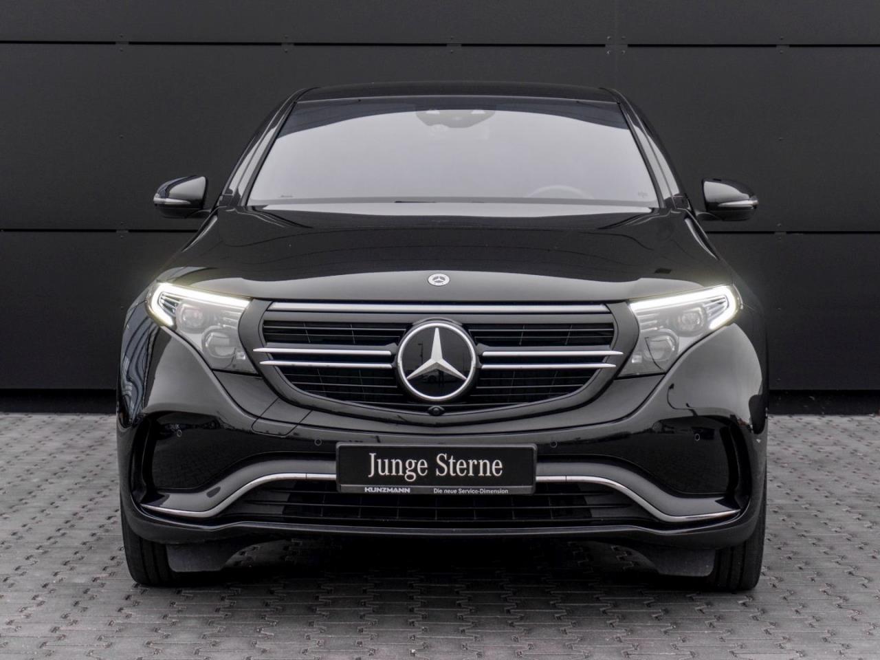 Mercedes-Benz EQC 400 4M AMG Navi Distronic AHK Memory Kamera