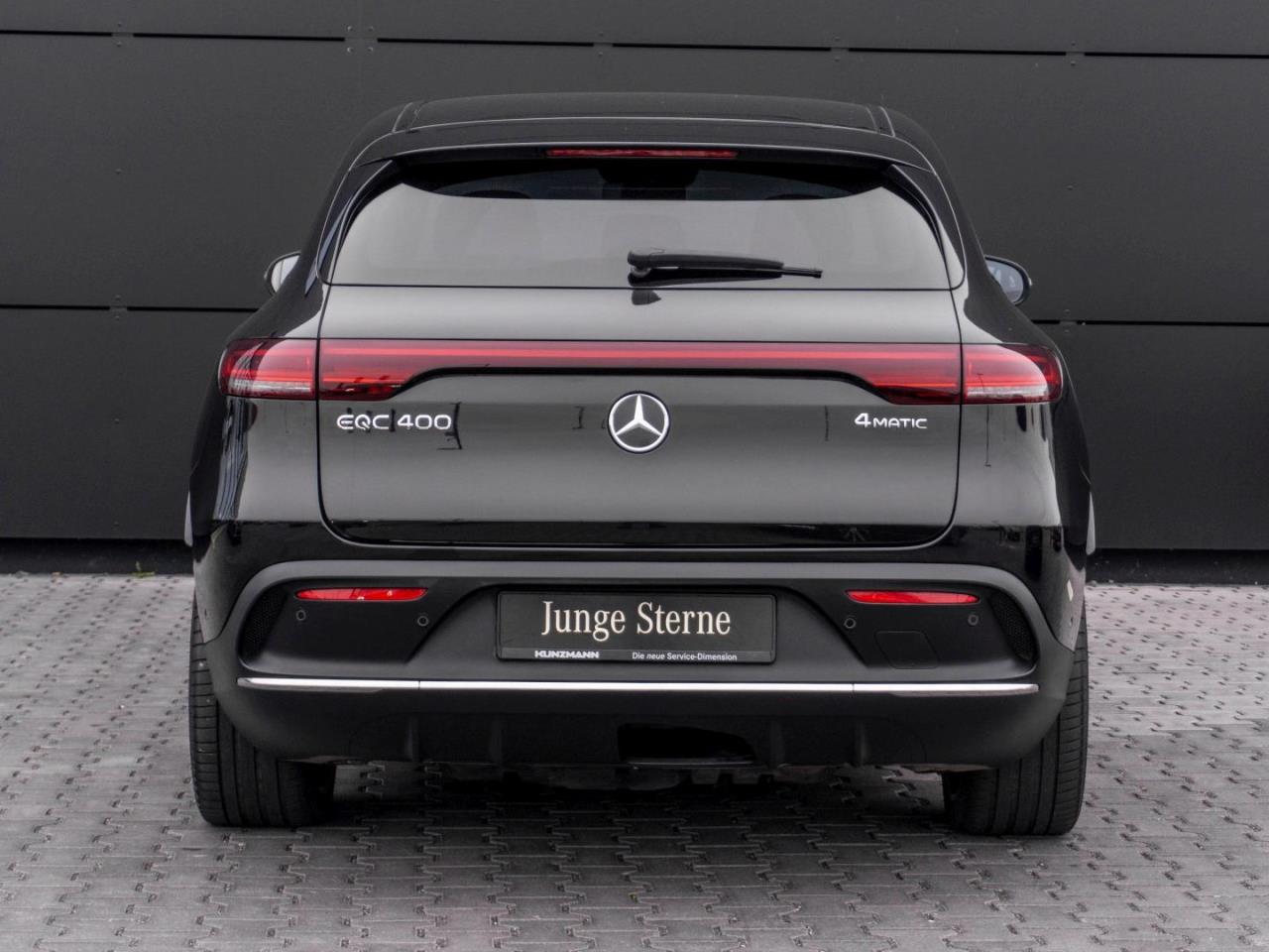 Mercedes-Benz EQC 400 4M AMG Navi Distronic AHK Memory Kamera