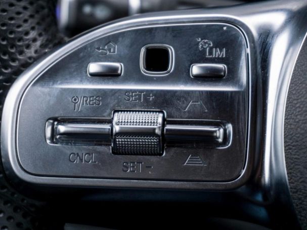 Mercedes-Benz EQC 400 4M AMG Navi Distronic AHK Memory Kamera