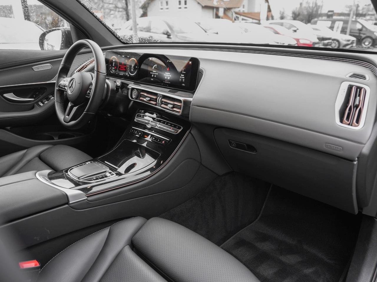 Mercedes-Benz EQC 400 4M AMG Navi Distronic 360°Kamera AHK