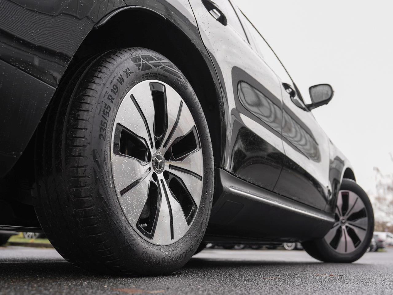 Mercedes-Benz EQC 400 4M AMG Navi Distronic 360°Kamera AHK