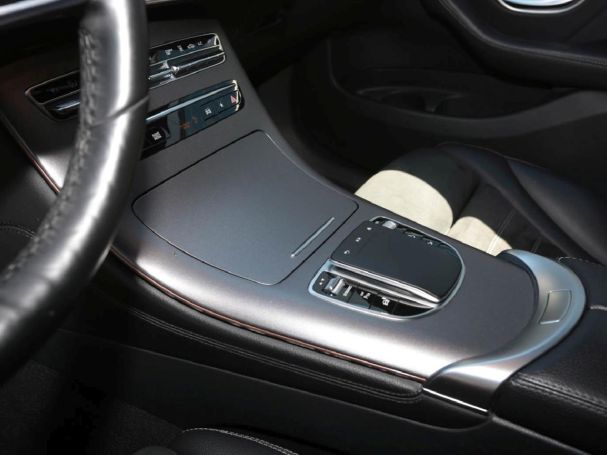 Mercedes-Benz EQC 400 4M AMG Distronic Schiebedach 360° Keyless Mercedes-Benz EQC 400 4M AMG Distronic Schiebedach 360° Keyless