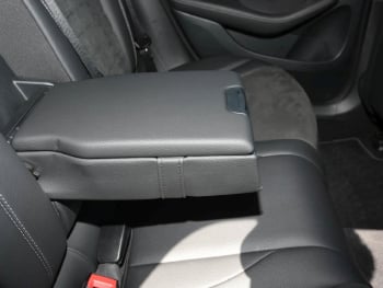 Mercedes-Benz EQC 400 4M AMG Distronic Schiebedach 360° Keyless