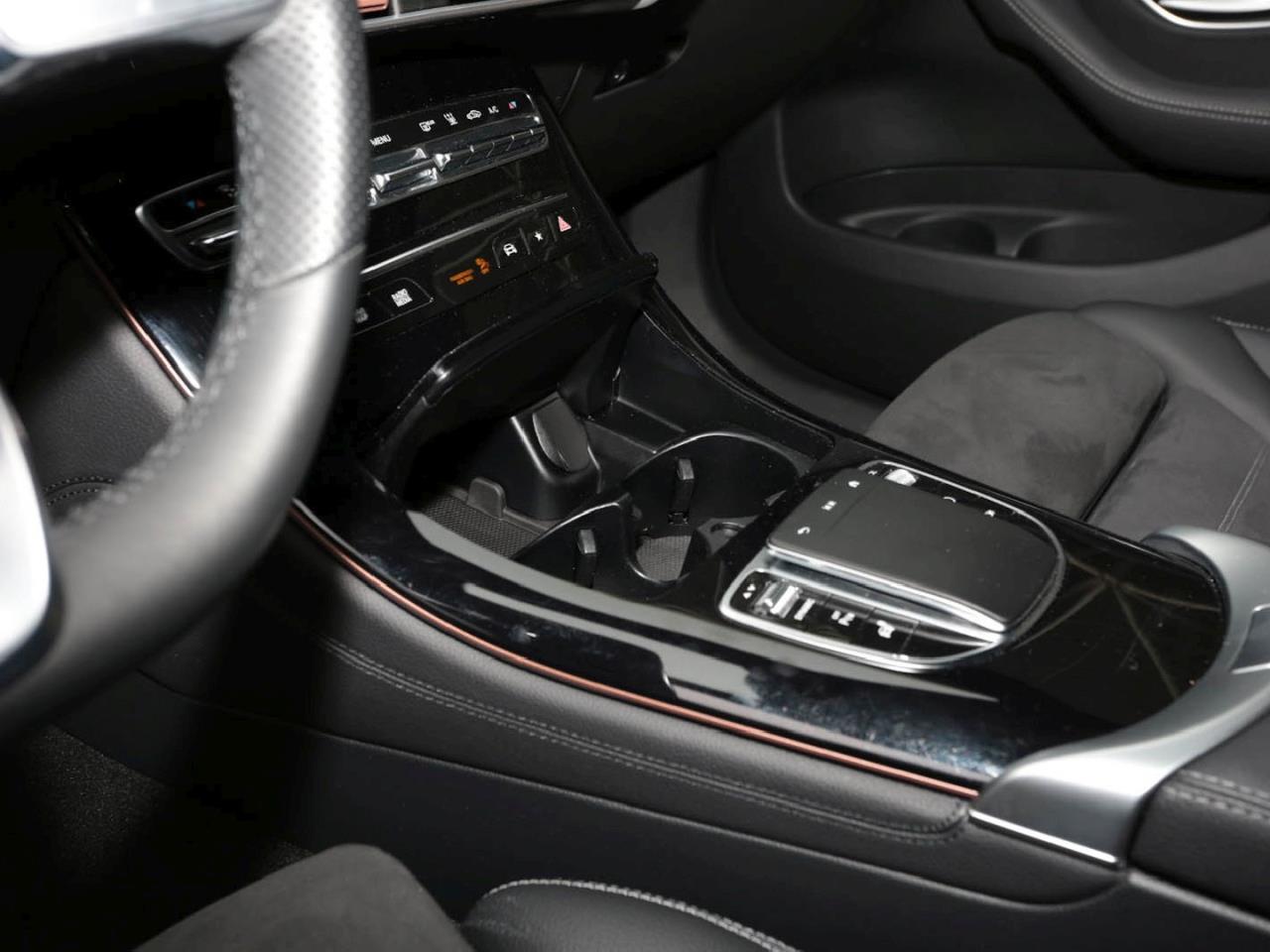 Mercedes-Benz EQC 400 4M AMG Distronic AHK 360° EasyPack