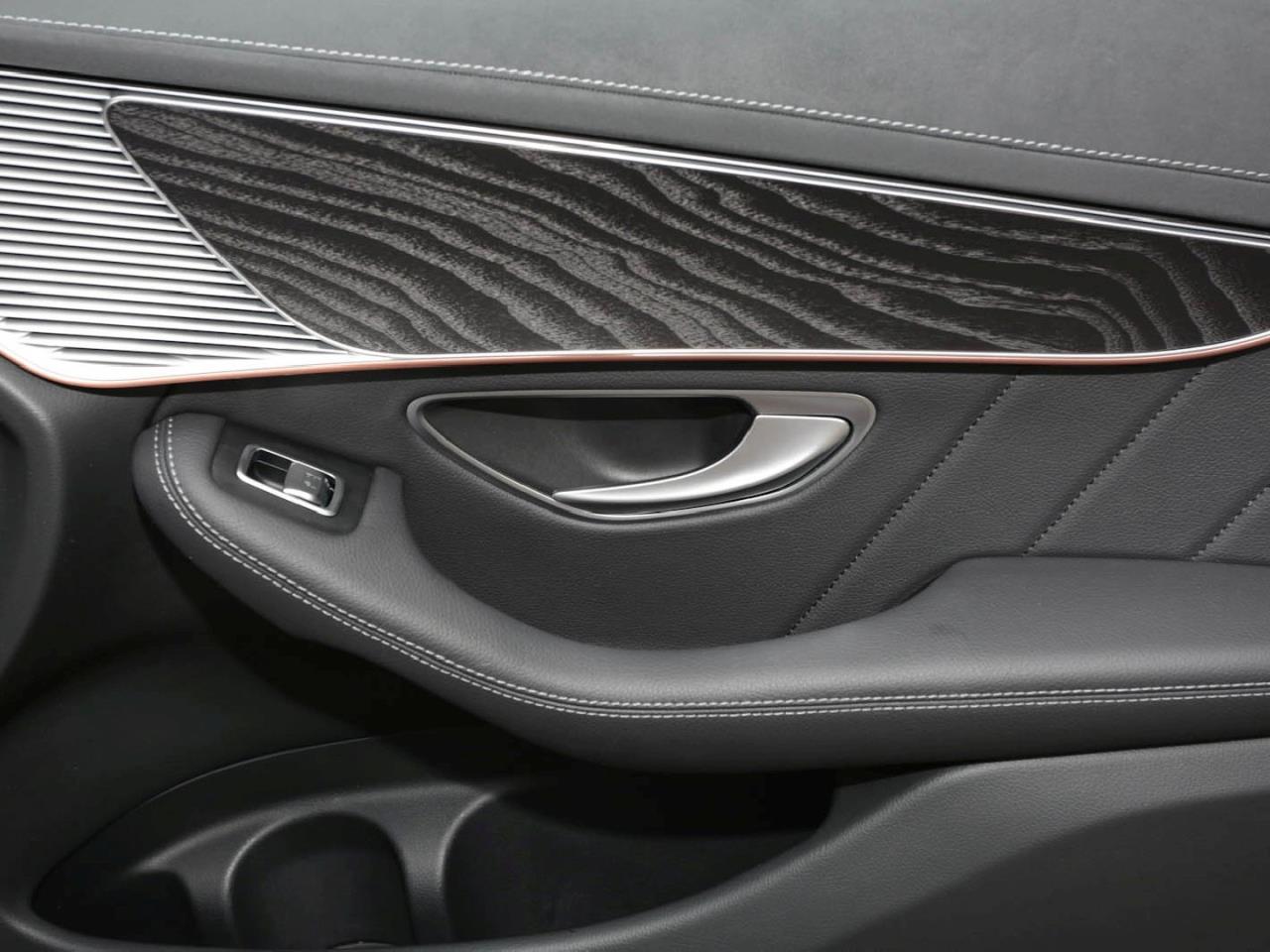 Mercedes-Benz EQC 400 4M AMG Distronic AHK 360° EasyPack