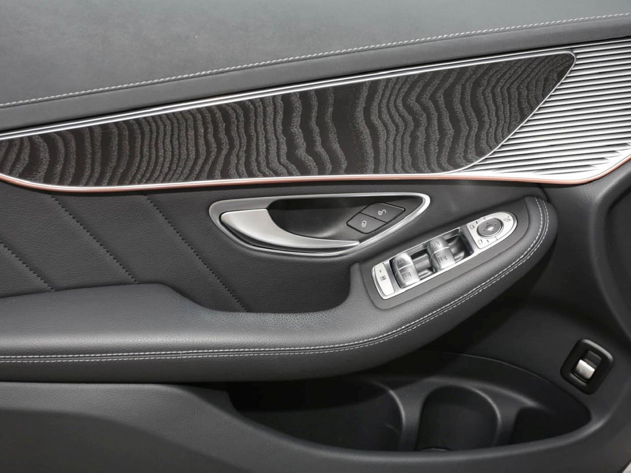 Mercedes-Benz EQC 400 4M AMG Distronic AHK 360° EasyPack