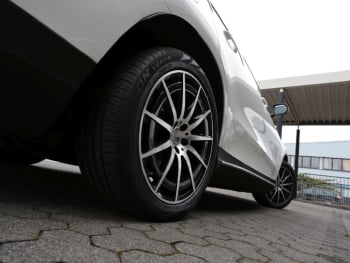 Mercedes-Benz EQC 400 4M AMG Distronic AHK 360° EasyPack