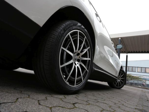 Mercedes-Benz EQC 400 4M AMG Distronic AHK 360° EasyPack