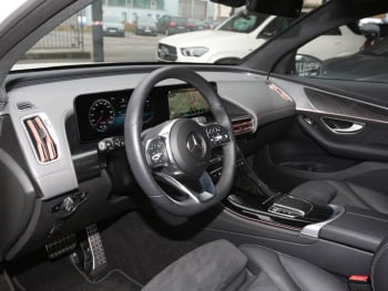 Mercedes-Benz EQC 400 4M AMG Distronic AHK 360° EasyPack