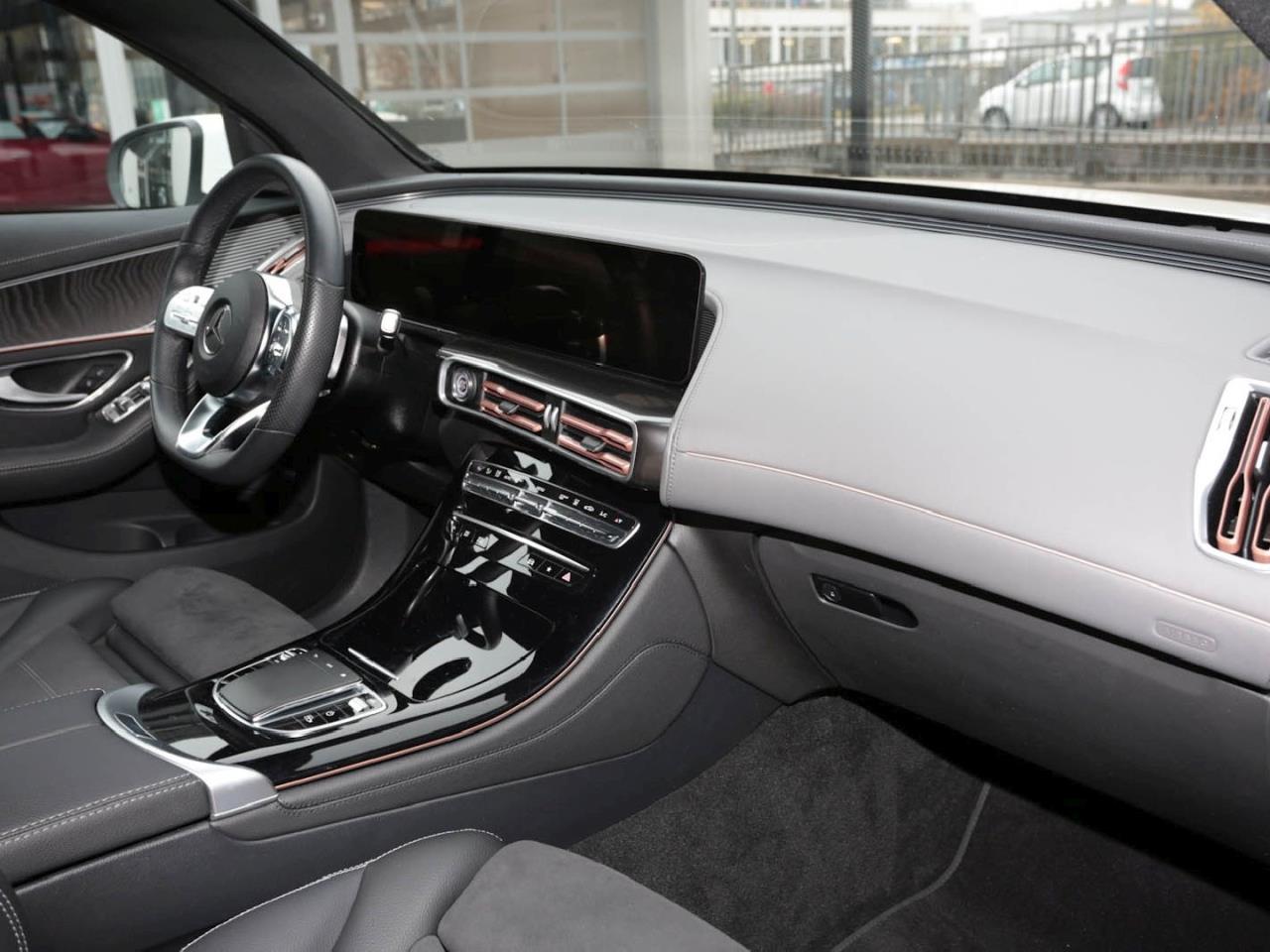 Mercedes-Benz EQC 400 4M AMG Distronic AHK 360° EasyPack