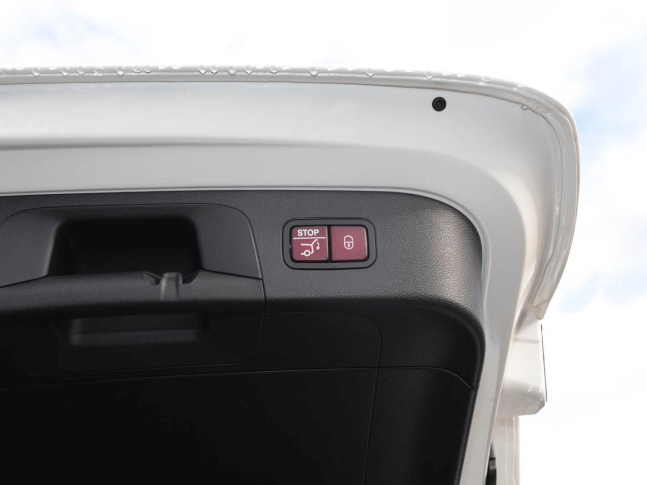 Mercedes-Benz EQC 400 4M AMG Distronic SHZ-Fond Memory 360°