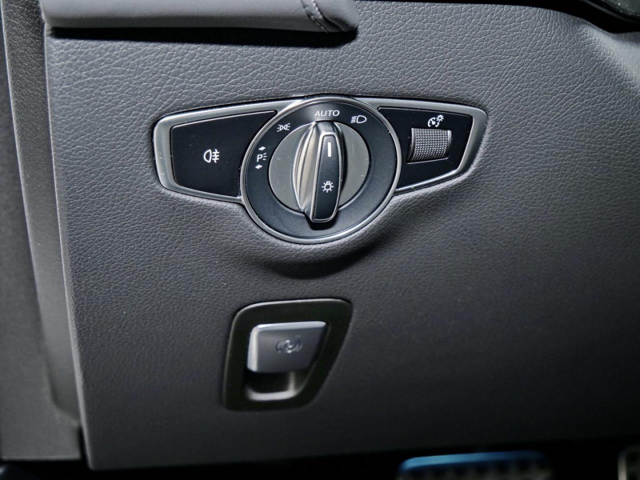 Mercedes-Benz EQC 400 4M AMG Distronic Easy-Pack 360° AHK