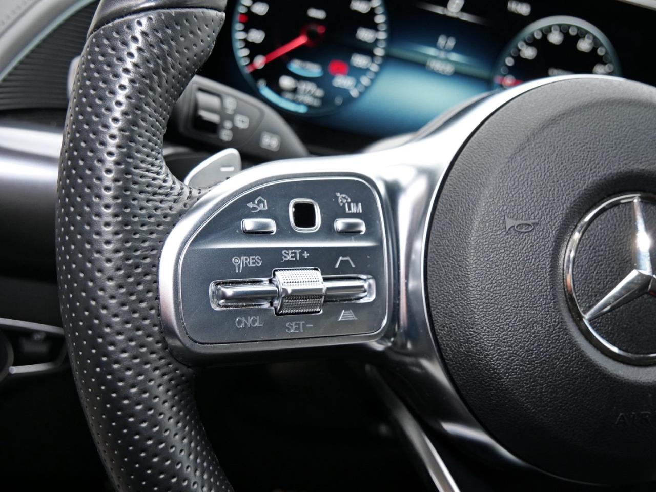 Mercedes-Benz EQC 400 4M AMG Distronic Easy-Pack 360° AHK