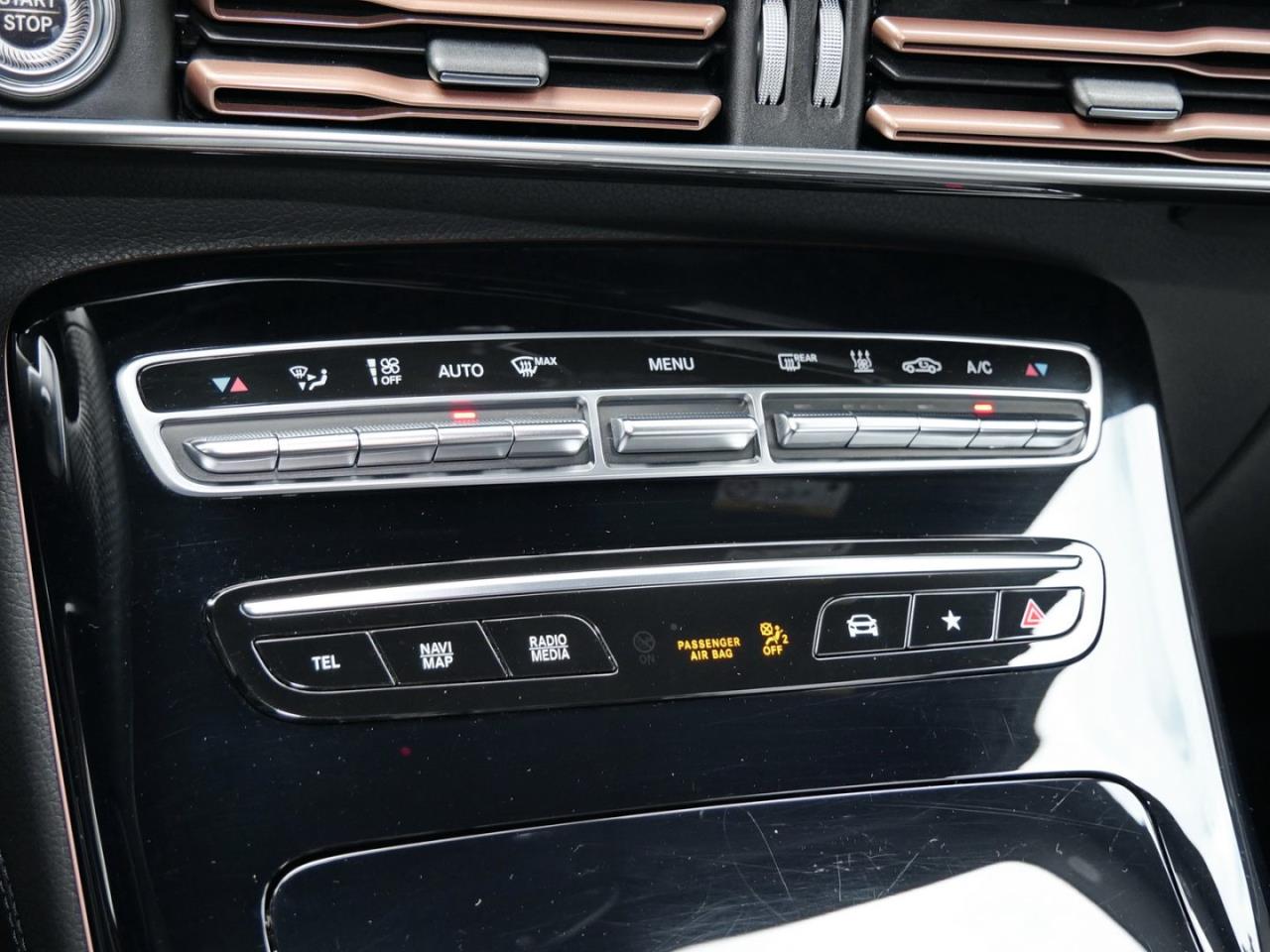 Mercedes-Benz EQC 400 4M AMG Distronic Easy-Pack 360° AHK