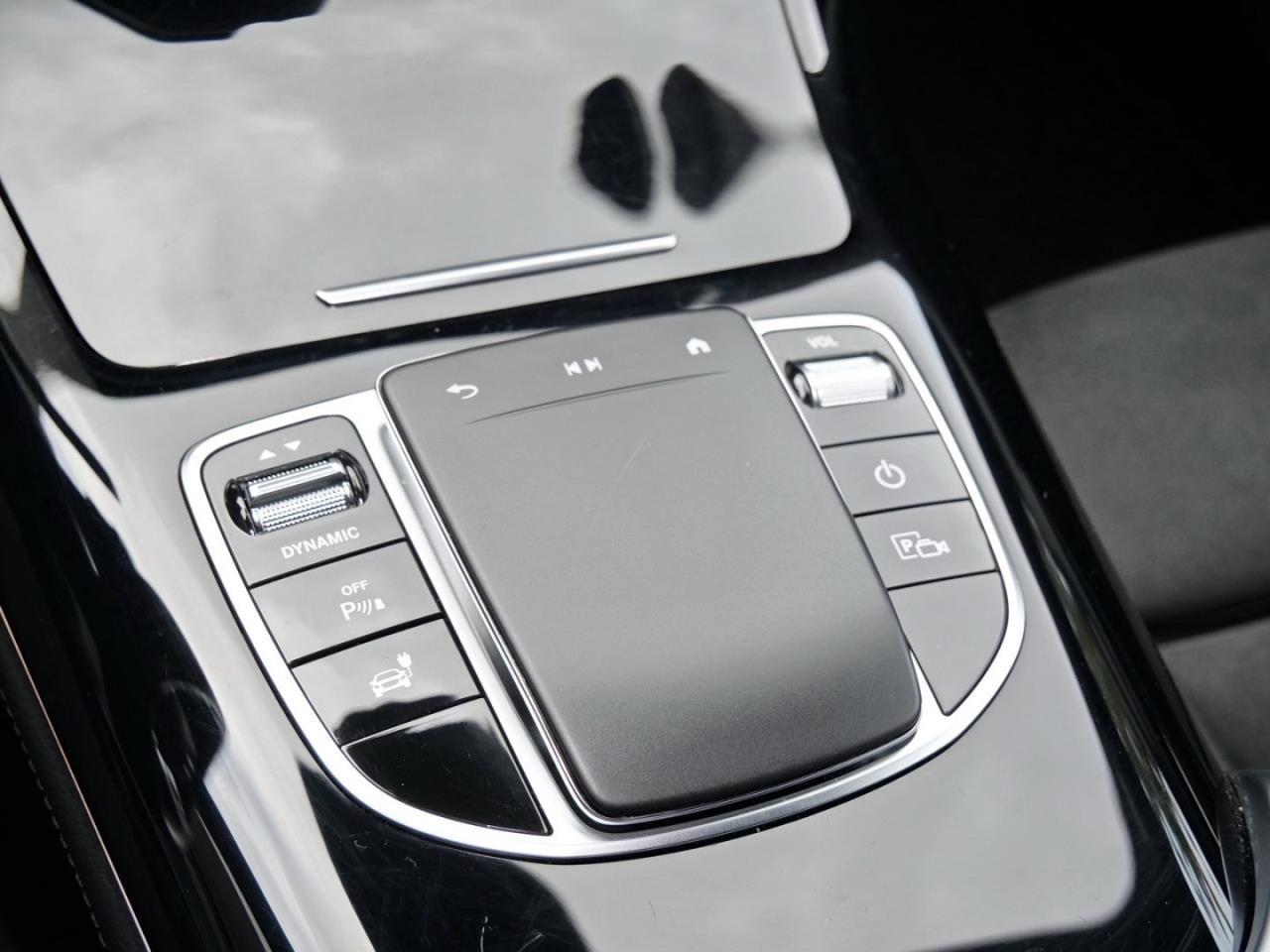 Mercedes-Benz EQC 400 4M AMG Distronic Easy-Pack 360° AHK