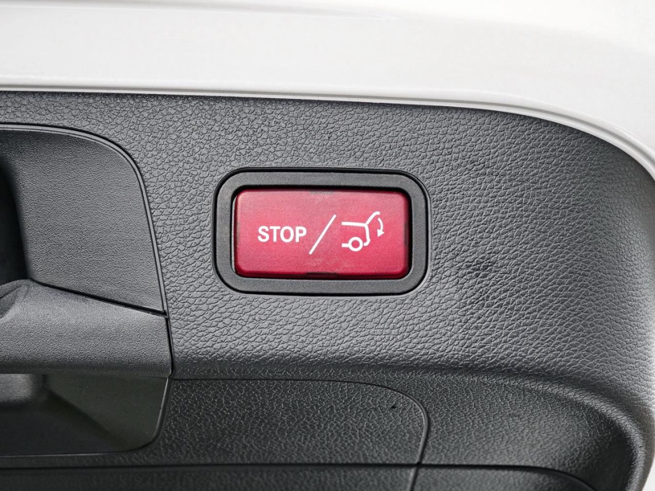 Mercedes-Benz EQC 400 4M AMG Distronic Easy-Pack 360° AHK