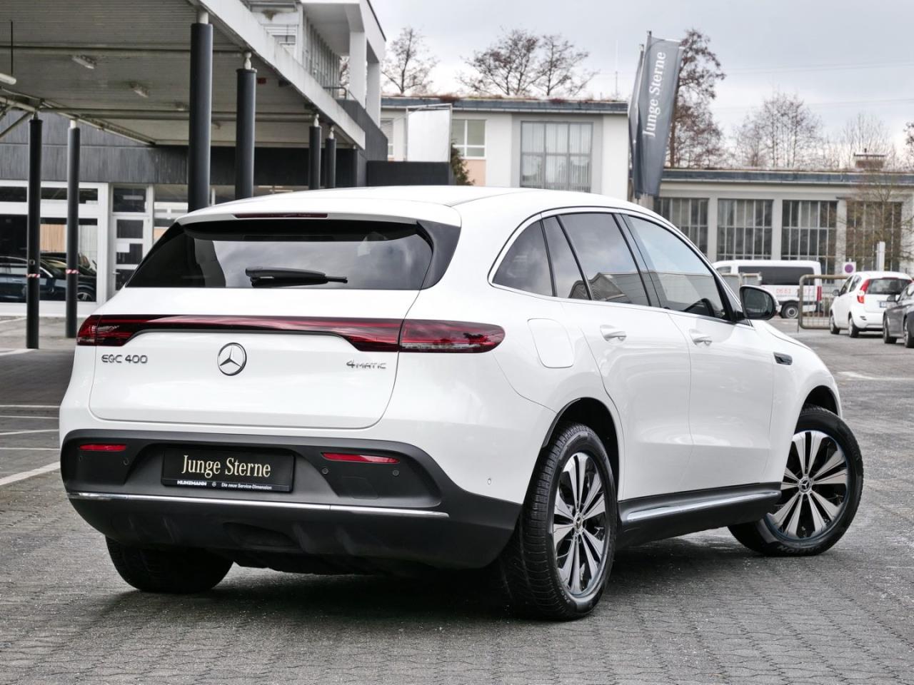 Mercedes-Benz EQC 400 4M AMG Distronic Easy-Pack 360° AHK