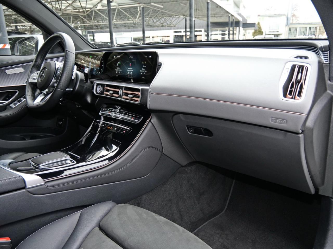 Mercedes-Benz EQC 400 4M AMG Distronic Easy-Pack 360° AHK