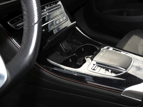 Mercedes-Benz EQC 400 4M AMG MBUX Navi Kamera Advanced Sound Mercedes-Benz EQC 400 4M AMG MBUX Navi Kamera Advanced Sound