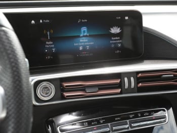 Mercedes-Benz EQC 400 4M AMG MBUX Navi Kamera Advanced Sound