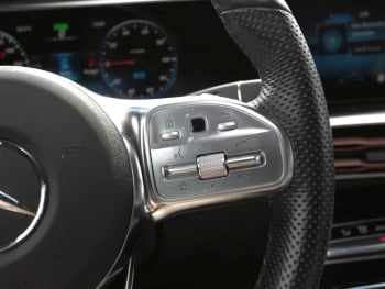 Mercedes-Benz EQC 400 4M AMG MBUX Navi Kamera Advanced Sound