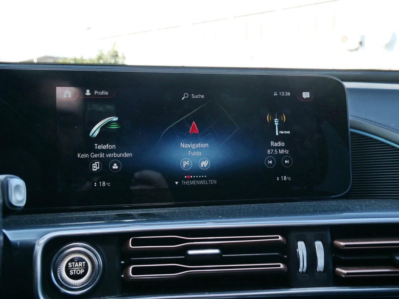 Mercedes-Benz EQC 400 4M AMG Schiebedach Head-Up Distronic 360°