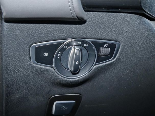 Mercedes-Benz EQC 400 4M AMG Schiebedach Head-Up Distronic 360°