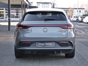 Mercedes-Benz EQC 400 4M AMG Schiebedach Head-Up Distronic 360°