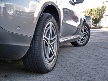 Mercedes-Benz EQC 400 4M AMG Schiebedach Head-Up Distronic 360°