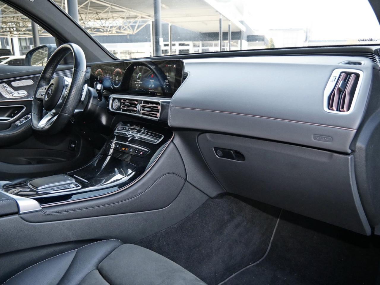 Mercedes-Benz EQC 400 4M AMG Schiebedach Head-Up Distronic 360°