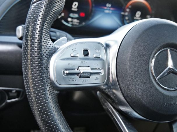 Mercedes-Benz EQC 400 4M AMG Schiebedach Head-Up Distronic 360°