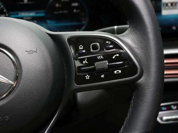 Mercedes-Benz EQC 400 4M MBUXNavi Distronic Kamera HeadUp AHK