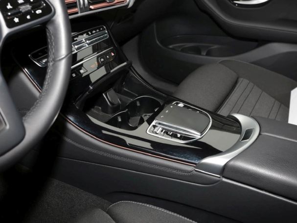Mercedes-Benz EQC 400 4M MBUXNavi Distronic Kamera HeadUp AHK