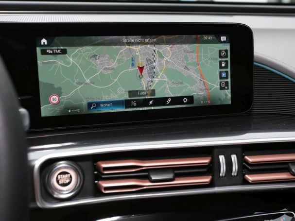 Mercedes-Benz EQC 400 4M MBUXNavi Distronic Kamera HeadUp AHK