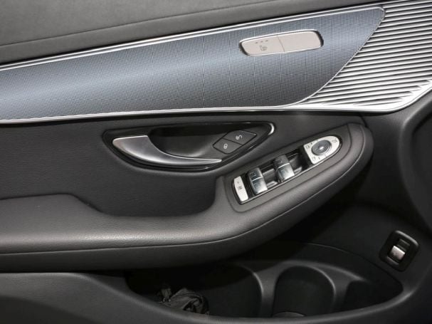 Mercedes-Benz EQC 400 4M MBUXNavi Distronic Kamera HeadUp AHK