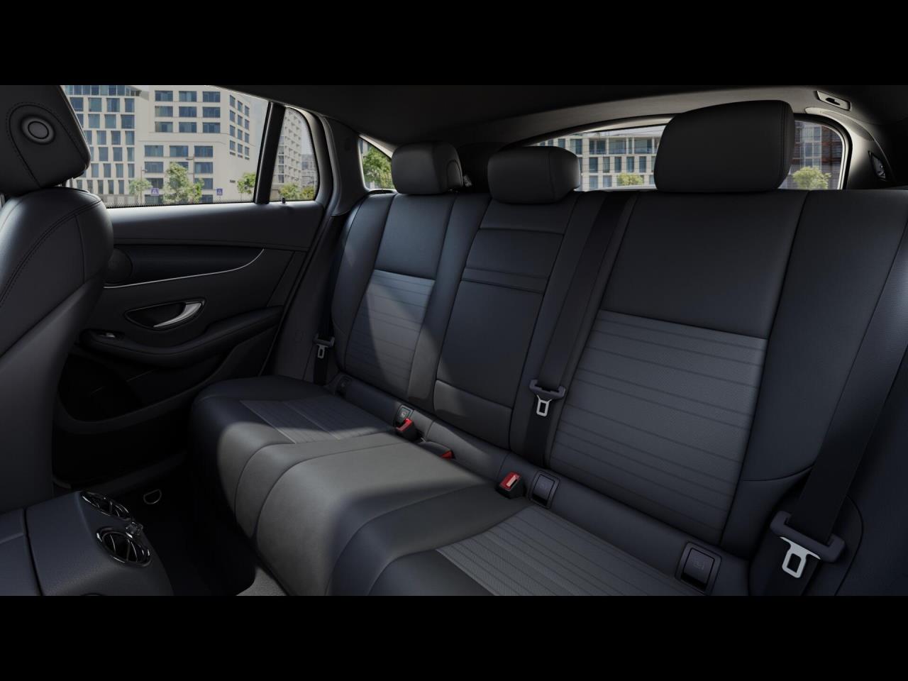 Mercedes-Benz EQC 400 4M MBUXNavi Distronic Kamera HeadUp AHK