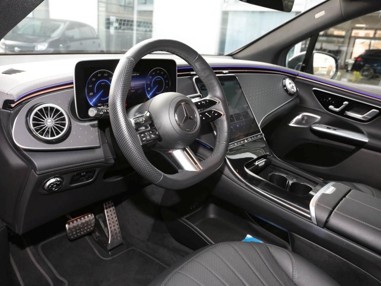 Mercedes-Benz EQE 350 4M SUV AMG Night Panorama Distronic 360°