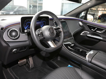 Mercedes-Benz EQE 350 4M SUV AMG Night Panorama Distronic 360°