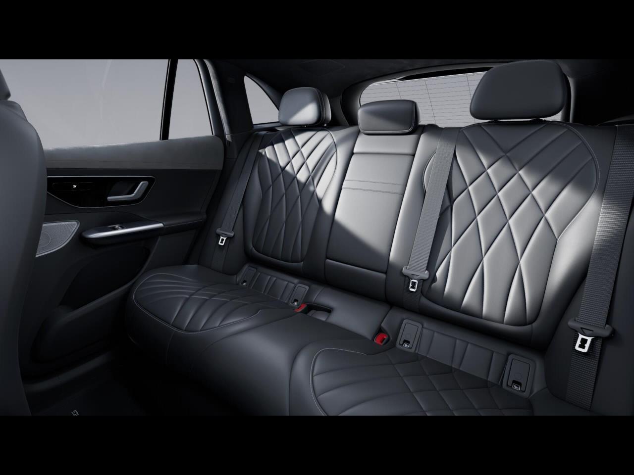 Mercedes-Benz EQE 500 4M SUV AMG Night Panorama Distronic AHK