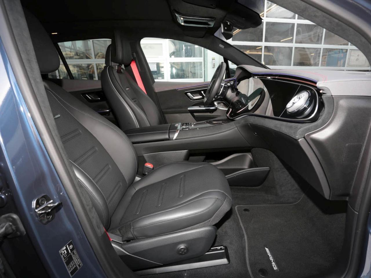 Mercedes-Benz EQE 53 AMG 4M+ SUV Night Panorama Distronic 360°