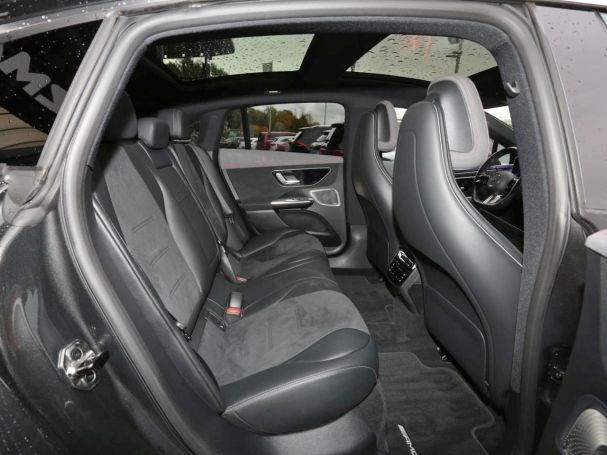 Mercedes-Benz EQE 300 AMG Panorama Distronic Memory 360°