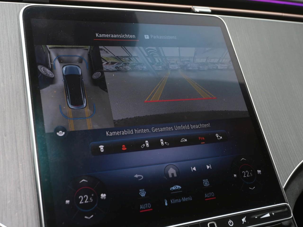 Mercedes-Benz EQE 300 AMG Panorama Distronic Memory 360°