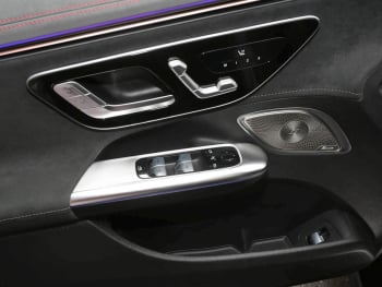 Mercedes-Benz EQE 300 AMG Panorama Distronic Memory 360°