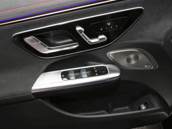 Mercedes-Benz EQE 300 AMG Panorama Distronic Memory 360°