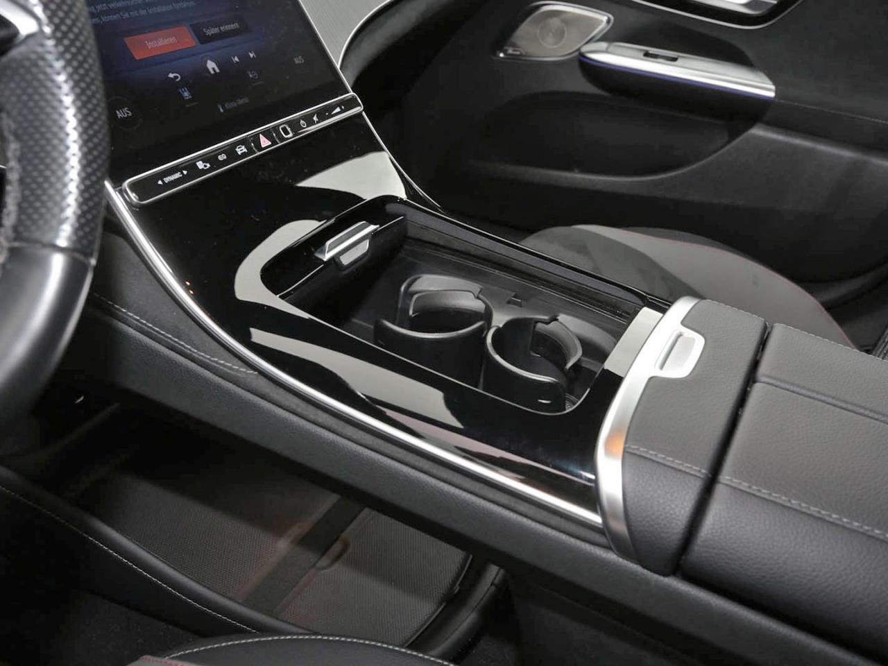 Mercedes-Benz EQE 300 AMG Panorama Distronic Memory 360°