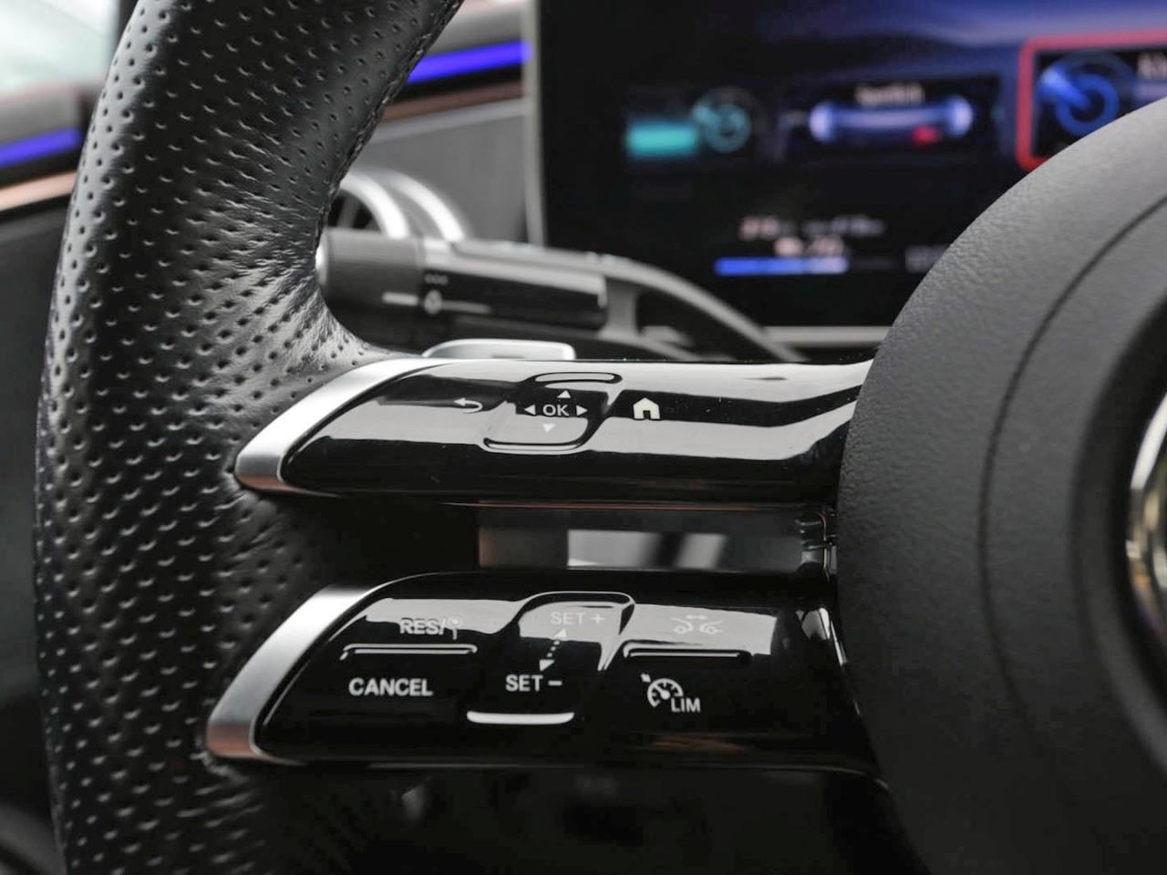 Mercedes-Benz EQE 300 AMG Panorama Distronic Memory 360°