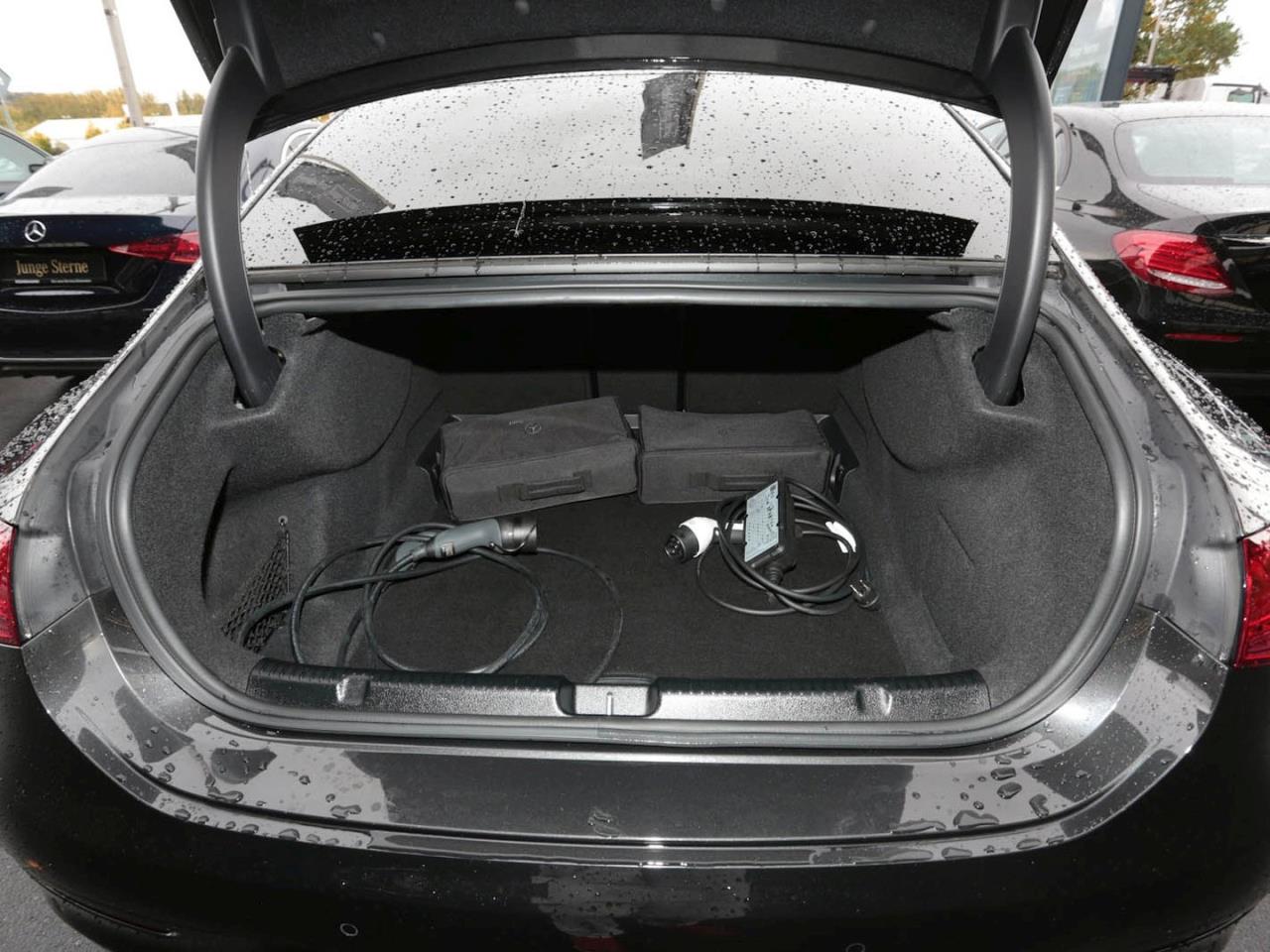 Mercedes-Benz EQE 300 AMG Panorama Distronic Memory 360°